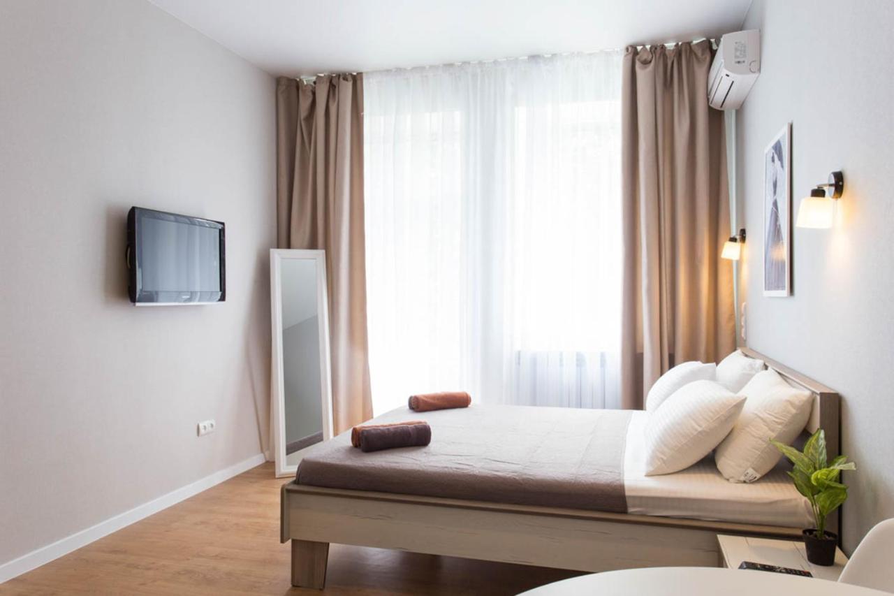 Modern Studio Beside Metro Yaroslava Mudroho, Universytet - Chernyshevska Str 95-7 Kharkov Ngoại thất bức ảnh