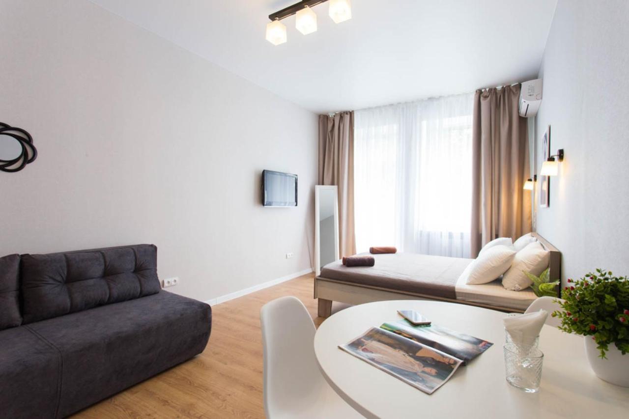 Modern Studio Beside Metro Yaroslava Mudroho, Universytet - Chernyshevska Str 95-7 Kharkov Ngoại thất bức ảnh
