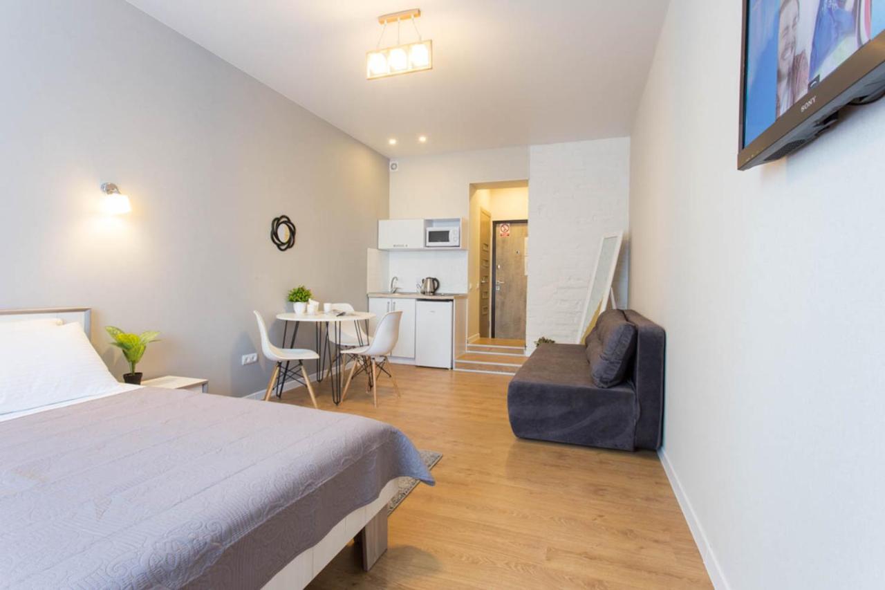 Modern Studio Beside Metro Yaroslava Mudroho, Universytet - Chernyshevska Str 95-7 Kharkov Ngoại thất bức ảnh