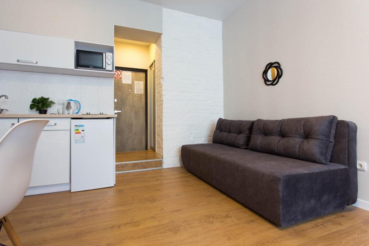 Modern Studio Beside Metro Yaroslava Mudroho, Universytet - Chernyshevska Str 95-7 Kharkov Ngoại thất bức ảnh