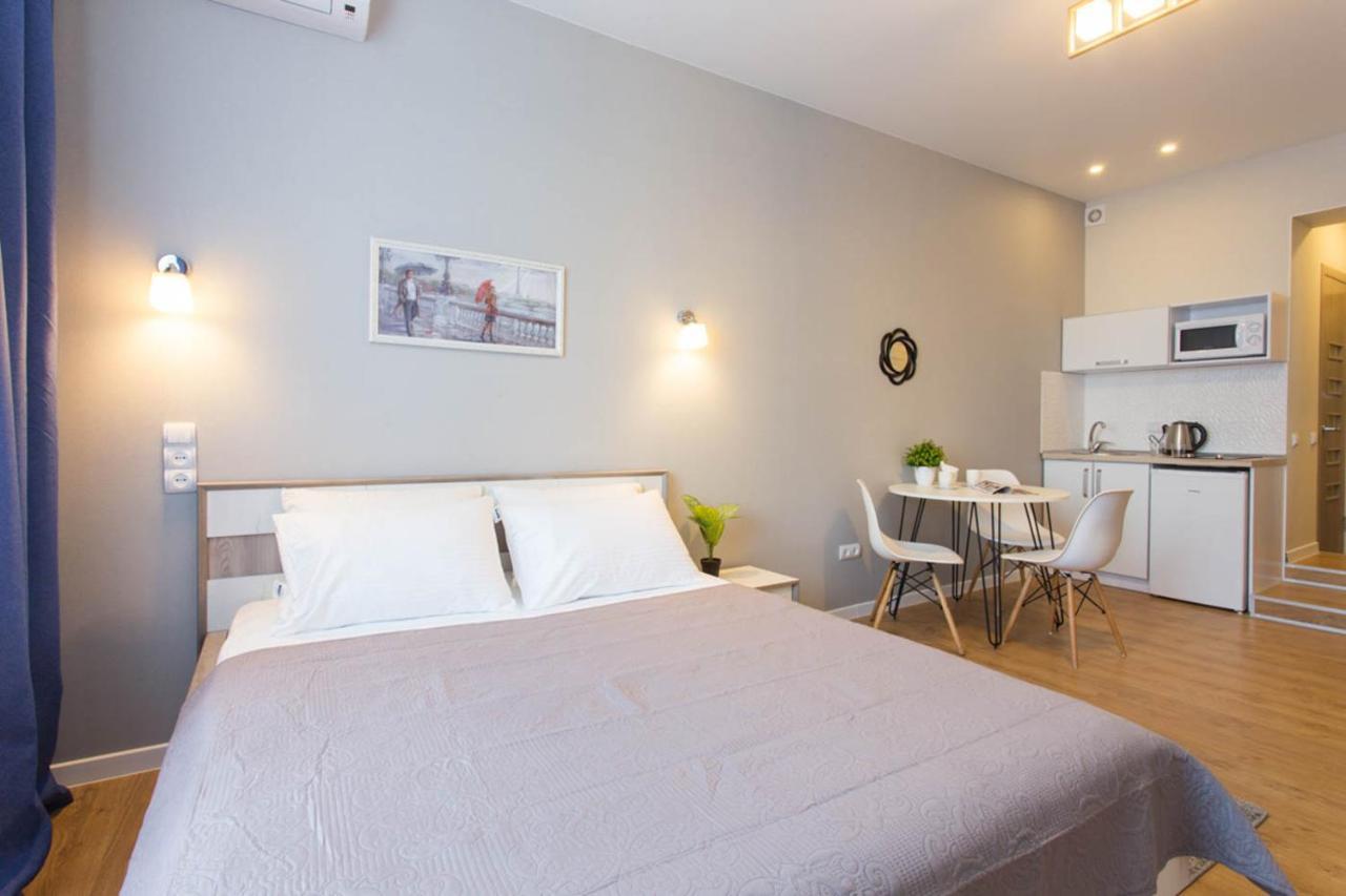 Modern Studio Beside Metro Yaroslava Mudroho, Universytet - Chernyshevska Str 95-7 Kharkov Ngoại thất bức ảnh