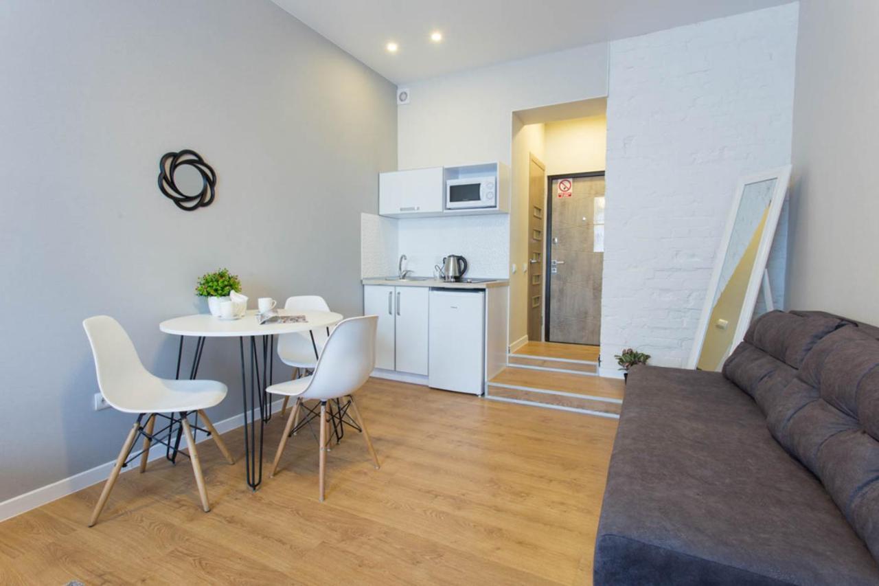 Modern Studio Beside Metro Yaroslava Mudroho, Universytet - Chernyshevska Str 95-7 Kharkov Ngoại thất bức ảnh