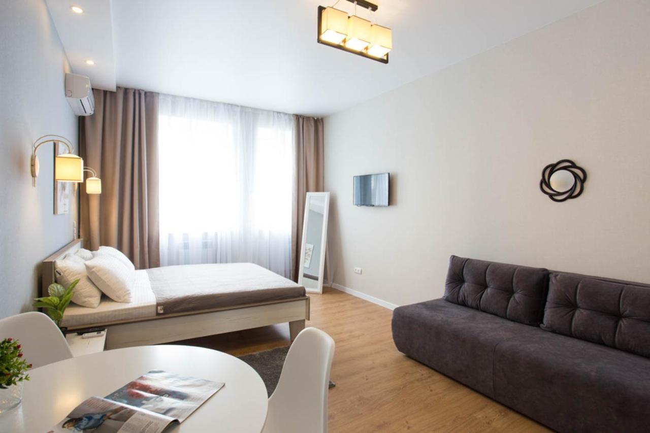 Modern Studio Beside Metro Yaroslava Mudroho, Universytet - Chernyshevska Str 95-7 Kharkov Ngoại thất bức ảnh