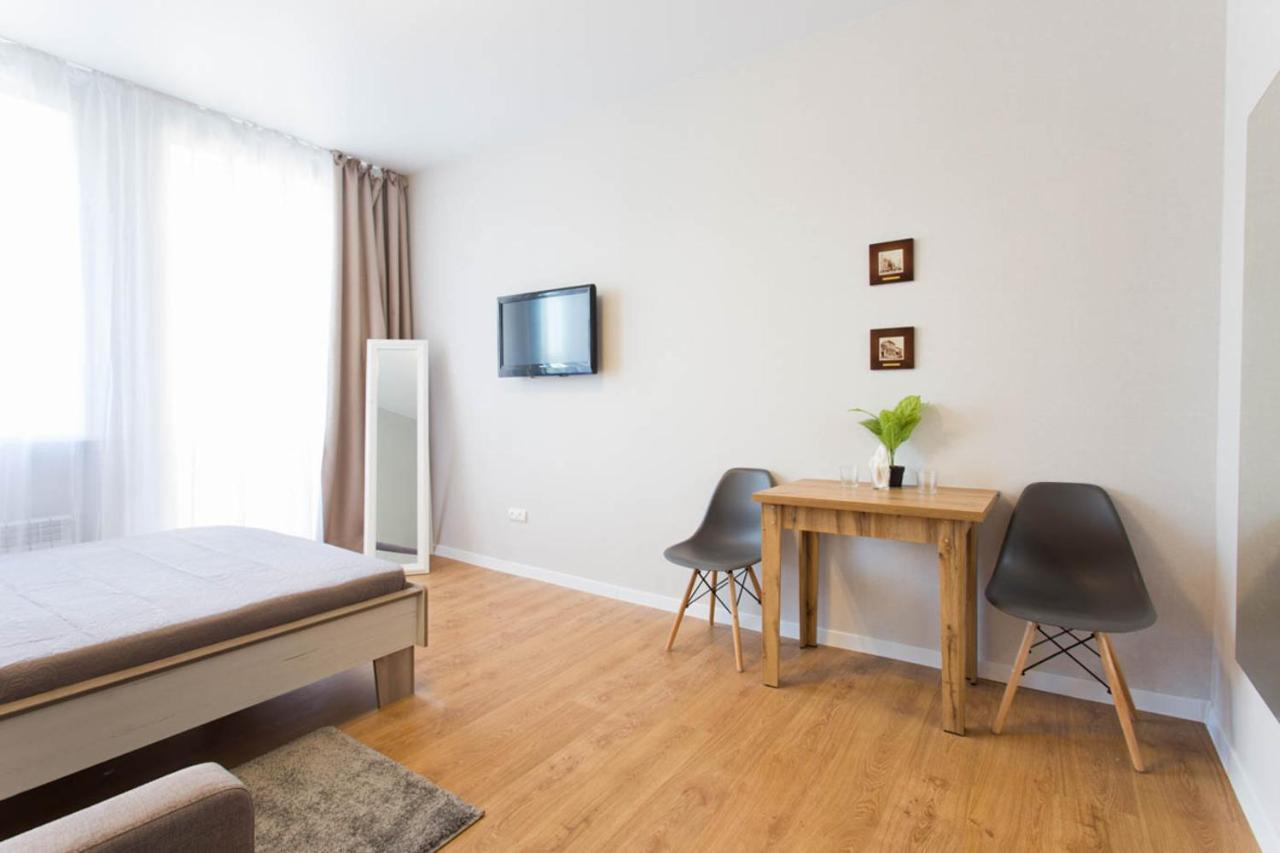 Modern Studio Beside Metro Yaroslava Mudroho, Universytet - Chernyshevska Str 95-7 Kharkov Ngoại thất bức ảnh