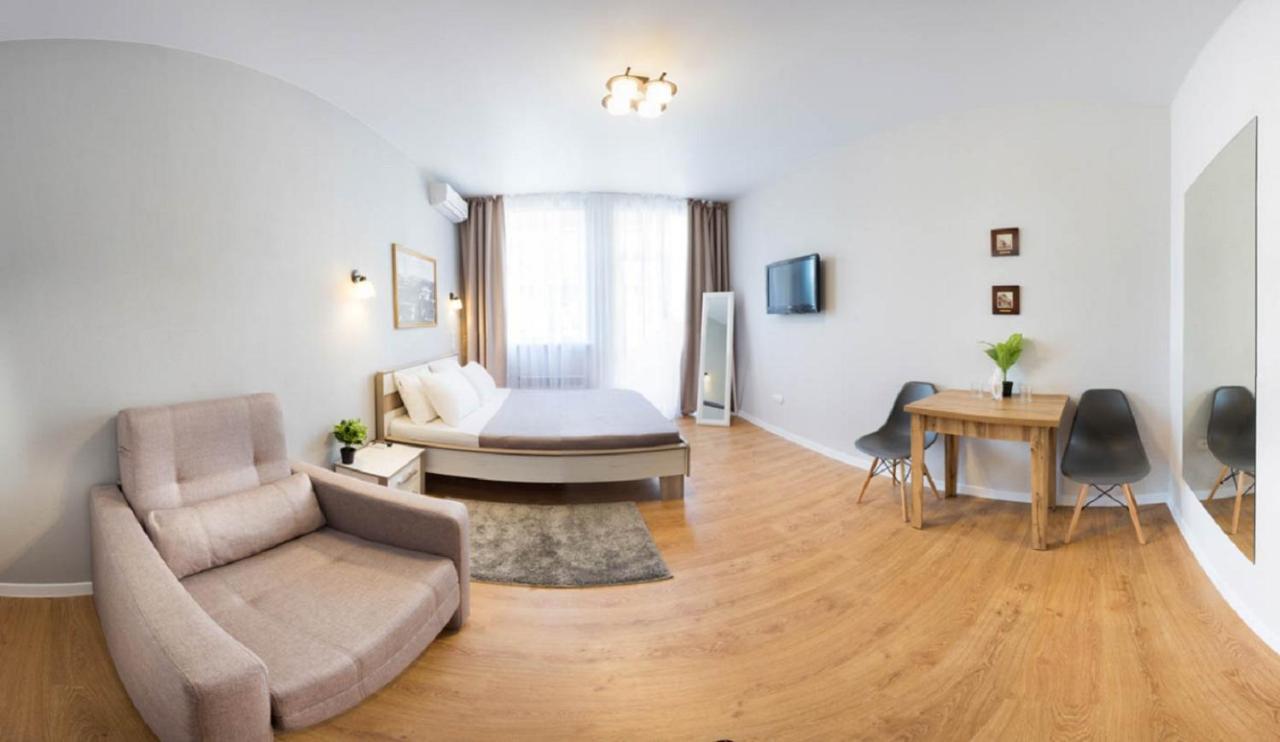 Modern Studio Beside Metro Yaroslava Mudroho, Universytet - Chernyshevska Str 95-7 Kharkov Ngoại thất bức ảnh