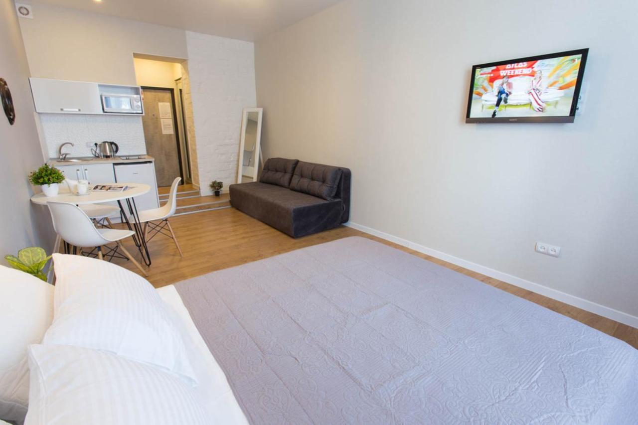Modern Studio Beside Metro Yaroslava Mudroho, Universytet - Chernyshevska Str 95-7 Kharkov Ngoại thất bức ảnh