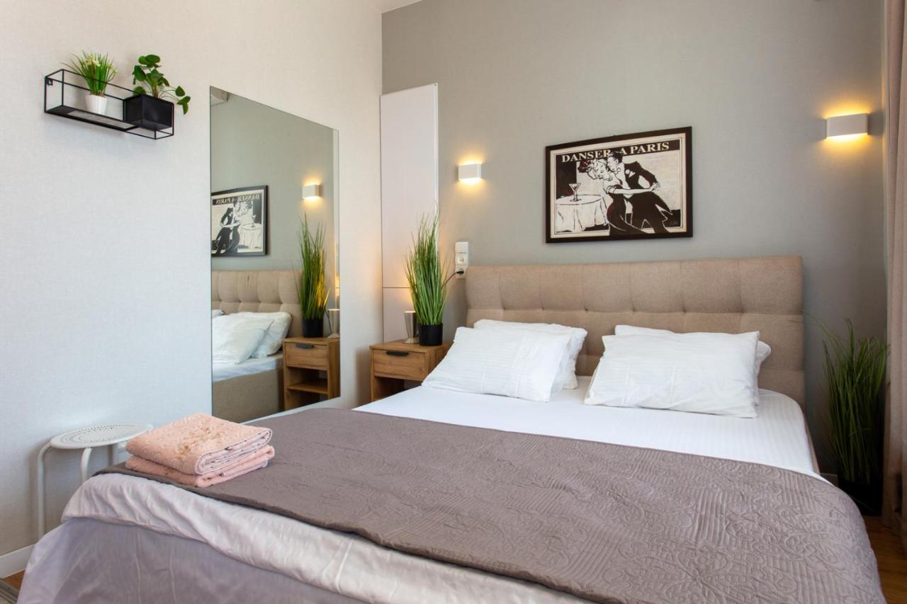 Modern Studio Beside Metro Yaroslava Mudroho, Universytet - Chernyshevska Str 95-7 Kharkov Ngoại thất bức ảnh