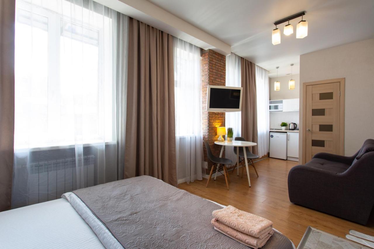 Modern Studio Beside Metro Yaroslava Mudroho, Universytet - Chernyshevska Str 95-7 Kharkov Ngoại thất bức ảnh