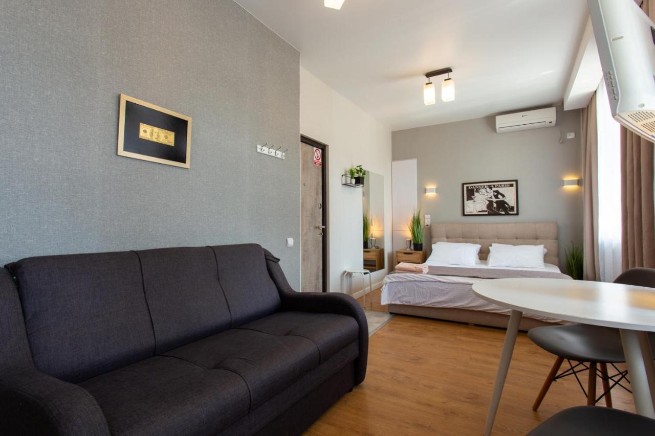 Modern Studio Beside Metro Yaroslava Mudroho, Universytet - Chernyshevska Str 95-7 Kharkov Ngoại thất bức ảnh